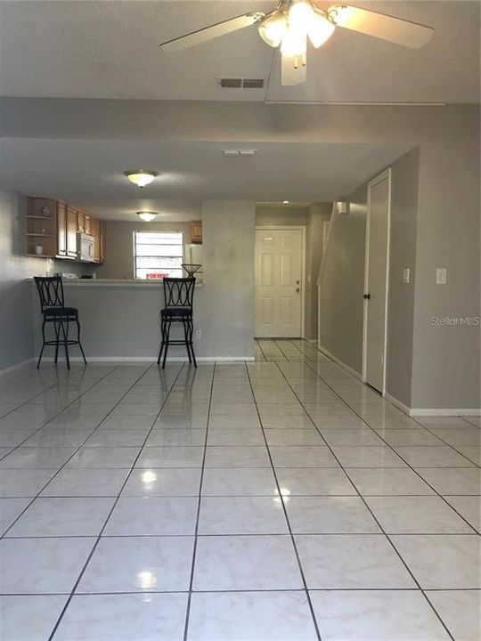 For Sale: $235,000 (2 beds, 2 baths, 1188 Square Feet)