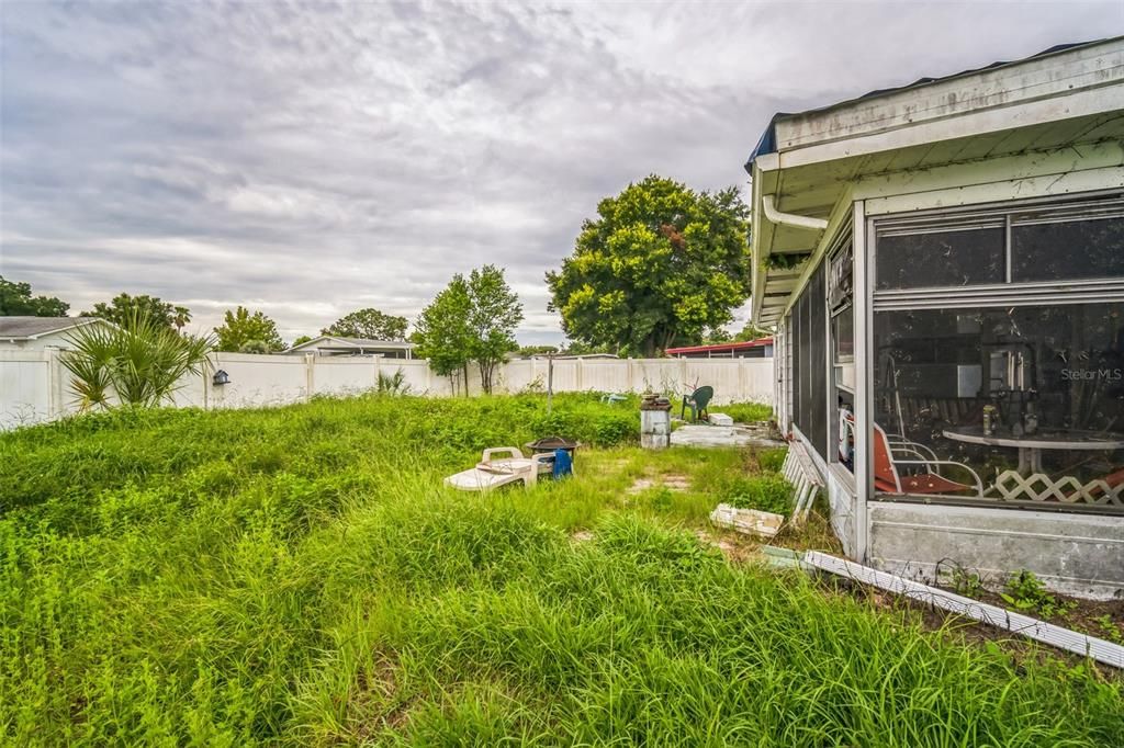 Active With Contract: $175,000 (2 beds, 2 baths, 1092 Square Feet)