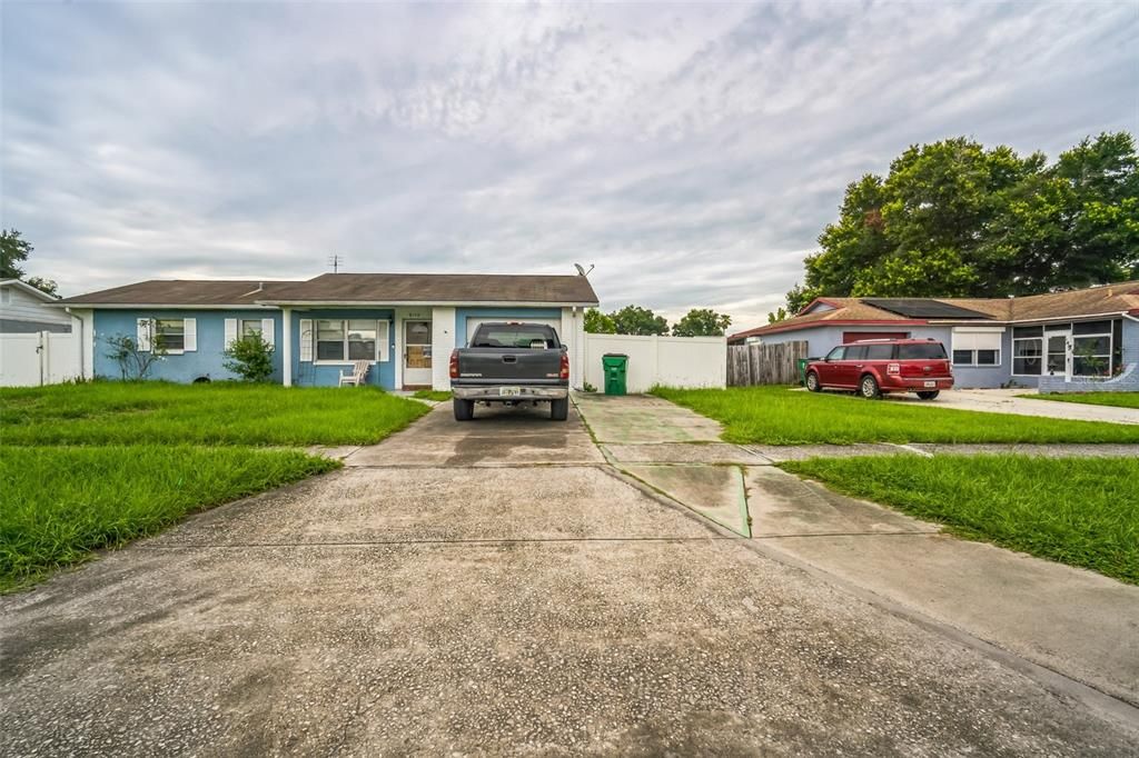 Active With Contract: $175,000 (2 beds, 2 baths, 1092 Square Feet)