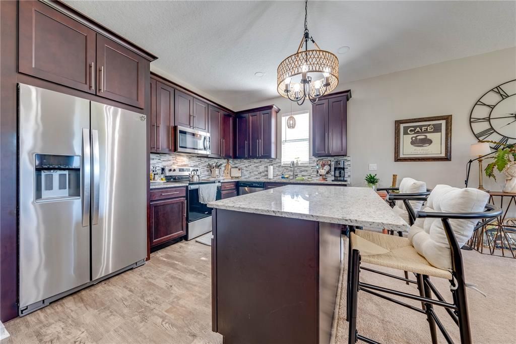 For Sale: $349,990 (3 beds, 2 baths, 1576 Square Feet)