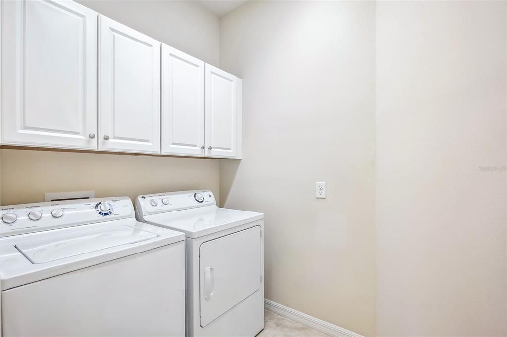 For Sale: $587,000 (3 beds, 2 baths, 2293 Square Feet)