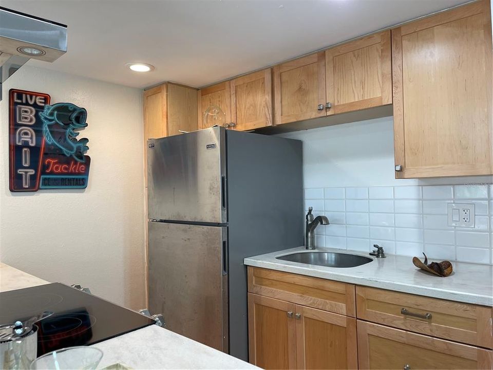 For Sale: $219,500 (1 beds, 1 baths, 600 Square Feet)