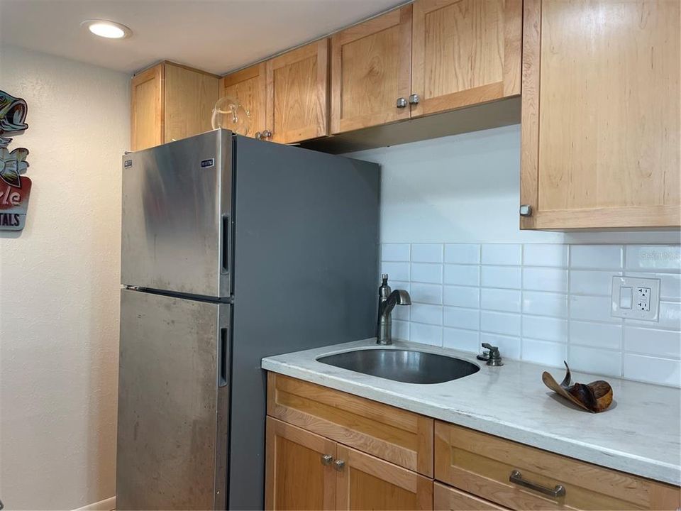 For Sale: $219,500 (1 beds, 1 baths, 600 Square Feet)