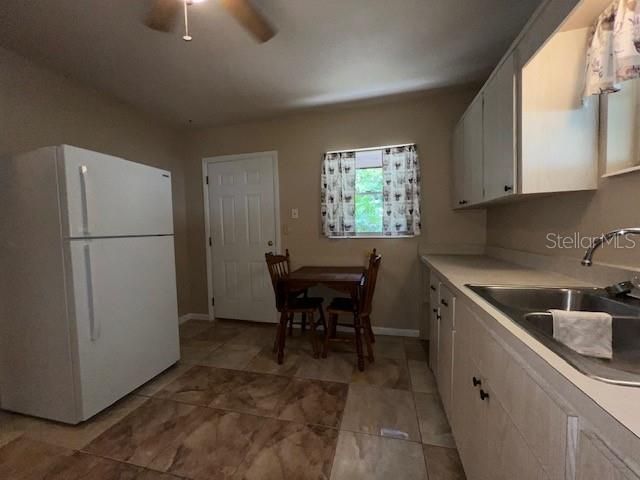 For Sale: $152,000 (1 beds, 1 baths, 720 Square Feet)