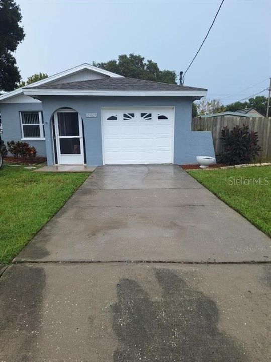 Recently Sold: $369,000 (3 beds, 2 baths, 968 Square Feet)
