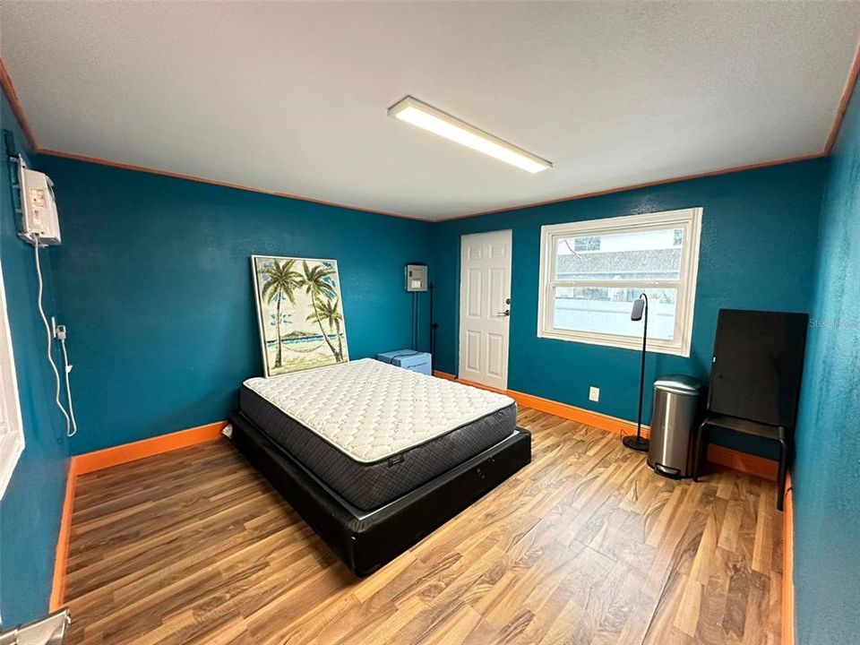 For Sale: $245,000 (2 beds, 2 baths, 624 Square Feet)