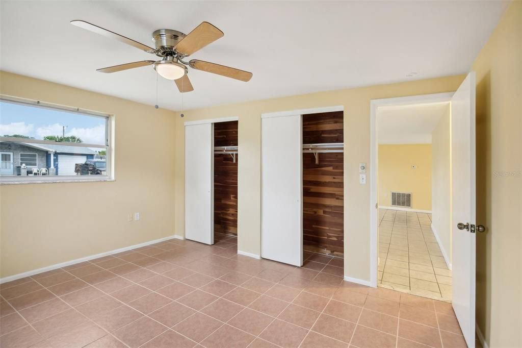 Active With Contract: $208,000 (2 beds, 2 baths, 1075 Square Feet)