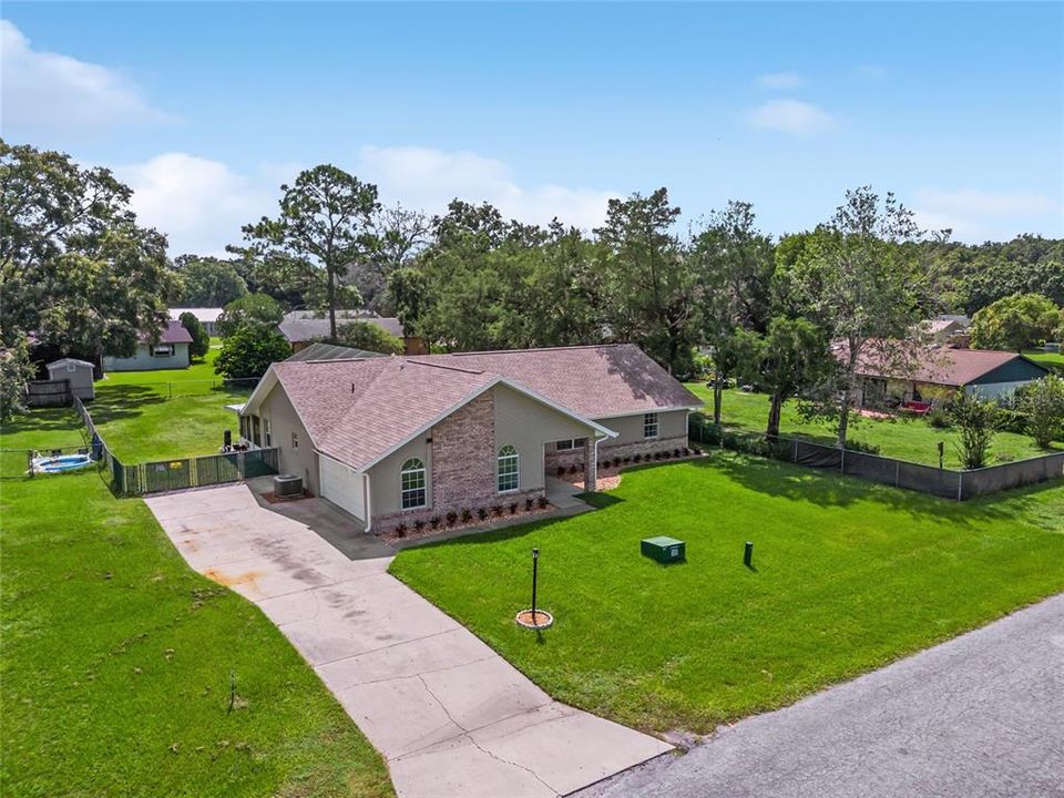 For Sale: $355,000 (3 beds, 2 baths, 1824 Square Feet)