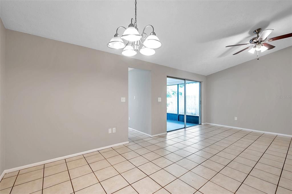 For Sale: $349,900 (3 beds, 2 baths, 1267 Square Feet)