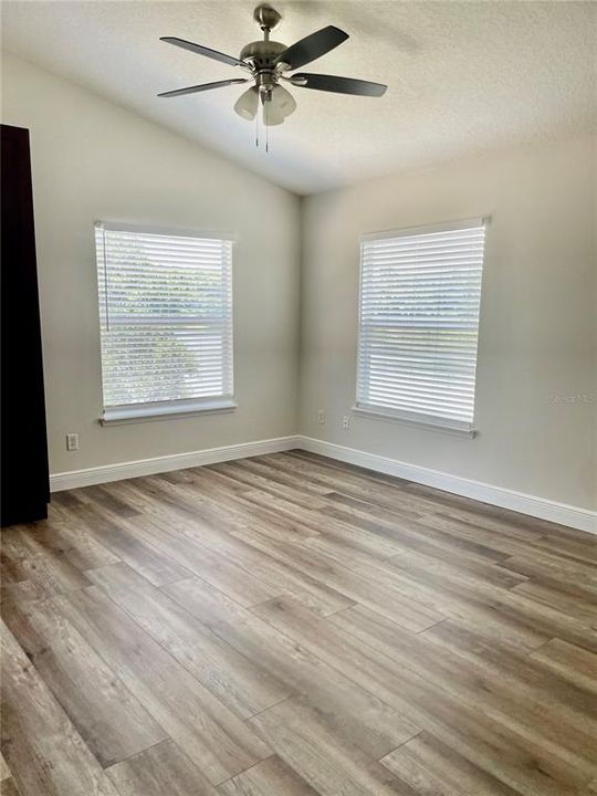 For Rent: $1,950 (3 beds, 2 baths, 1310 Square Feet)