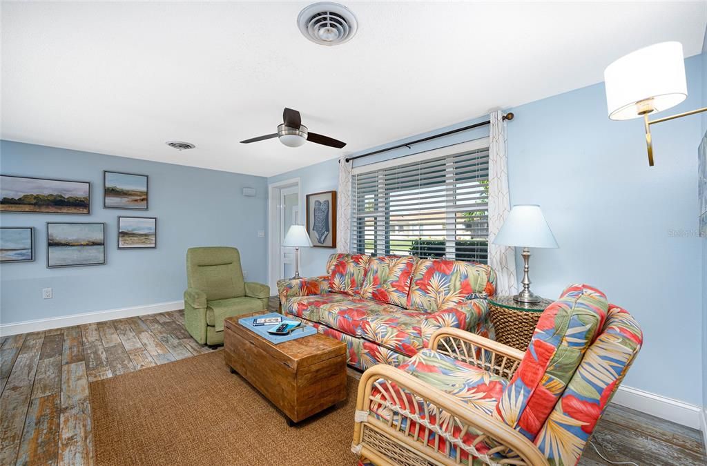 For Sale: $635,000 (2 beds, 2 baths, 1350 Square Feet)