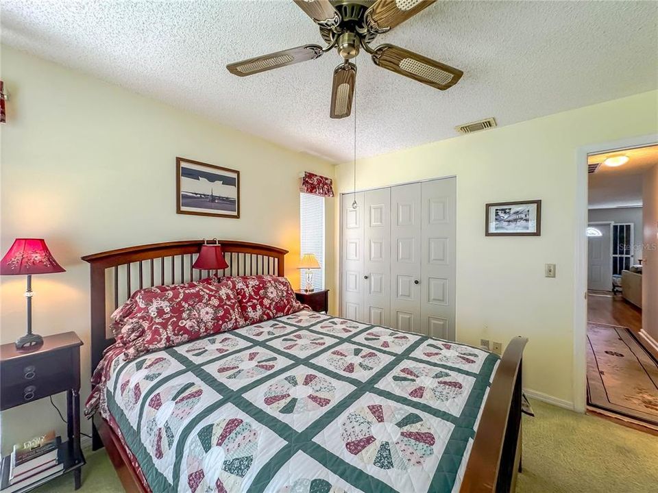 For Sale: $174,900 (2 beds, 2 baths, 984 Square Feet)