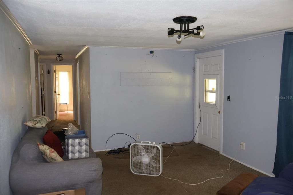 For Sale: $85,000 (3 beds, 2 baths, 1242 Square Feet)