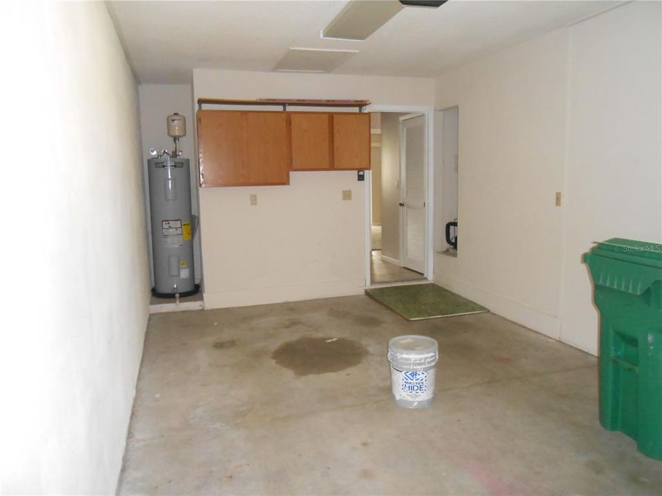 For Rent: $1,650 (2 beds, 1 baths, 989 Square Feet)