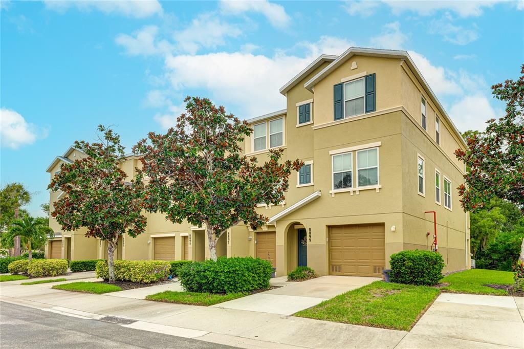 Active With Contract: $2,000 (2 beds, 2 baths, 1092 Square Feet)