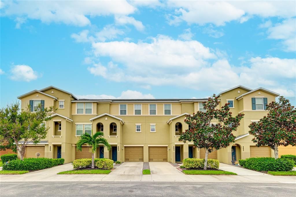 Active With Contract: $2,000 (2 beds, 2 baths, 1092 Square Feet)