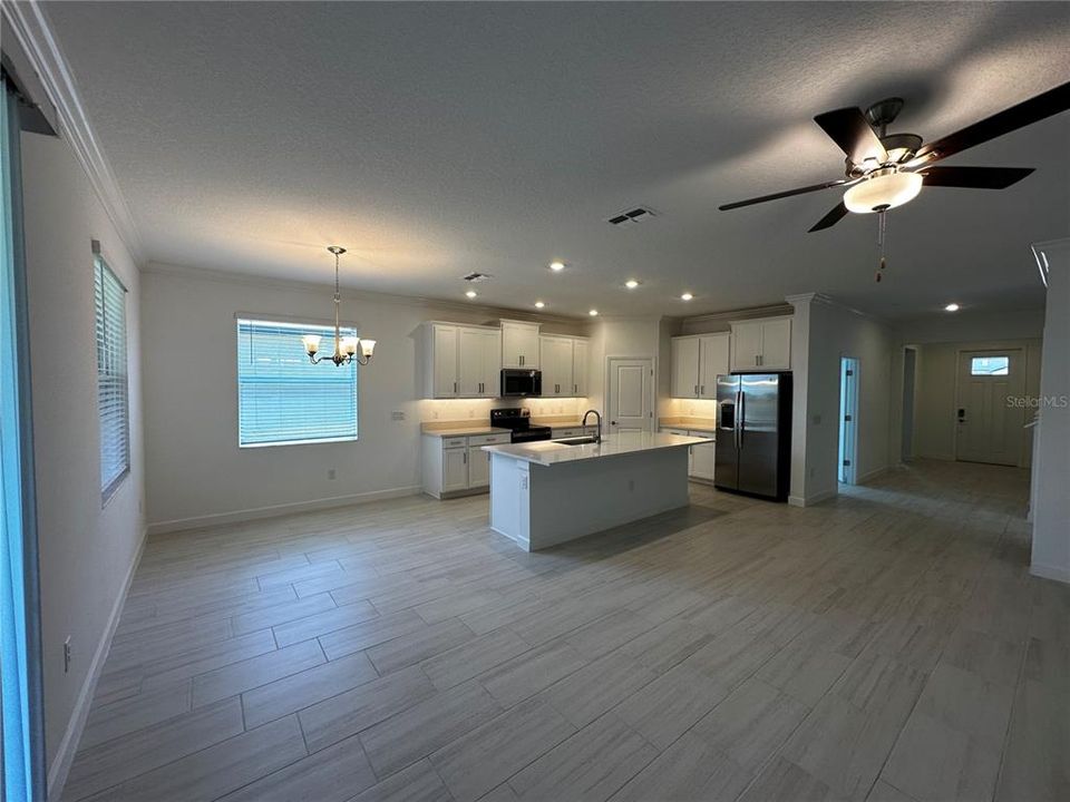 For Rent: $2,749 (4 beds, 3 baths, 2367 Square Feet)