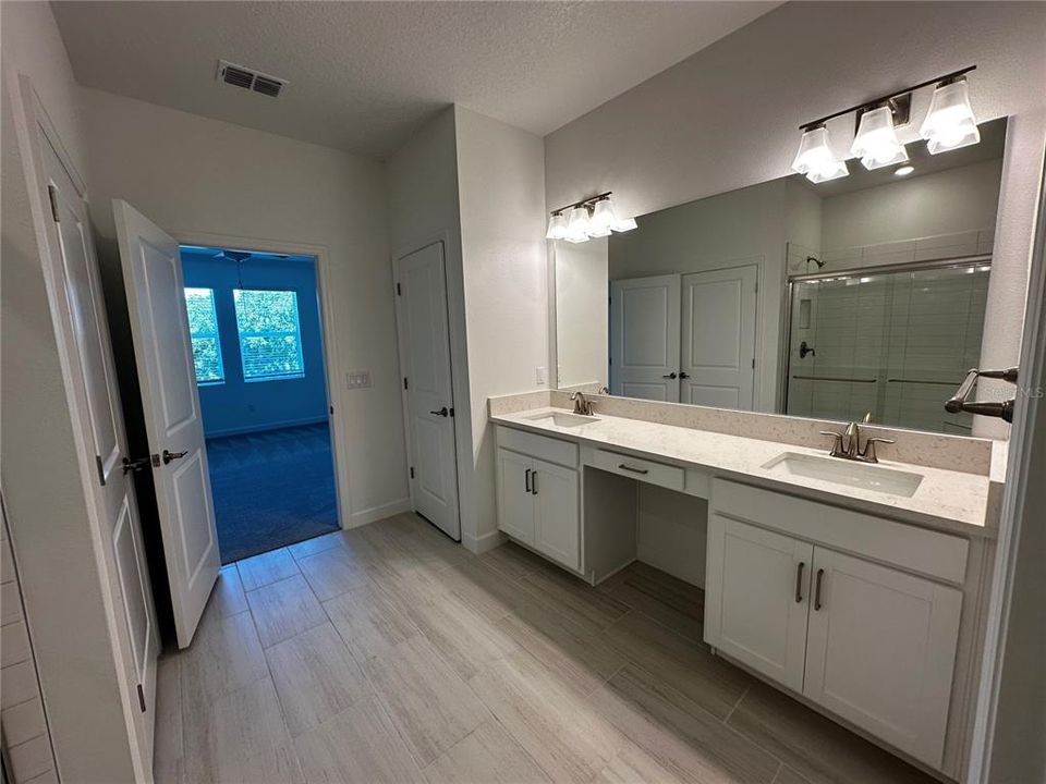 For Rent: $2,749 (4 beds, 3 baths, 2367 Square Feet)