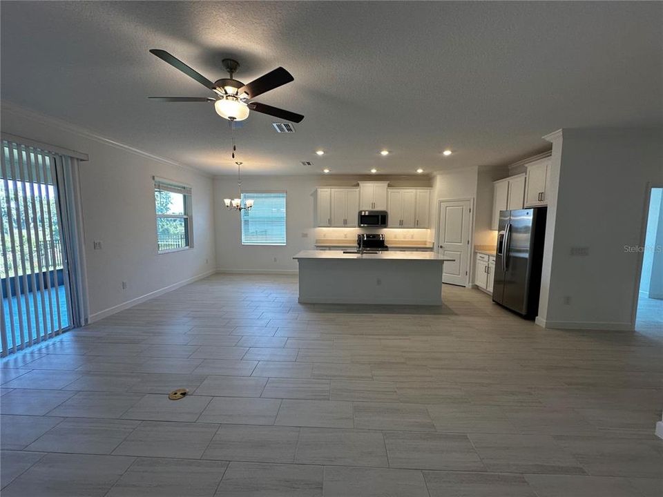 For Rent: $2,749 (4 beds, 3 baths, 2367 Square Feet)