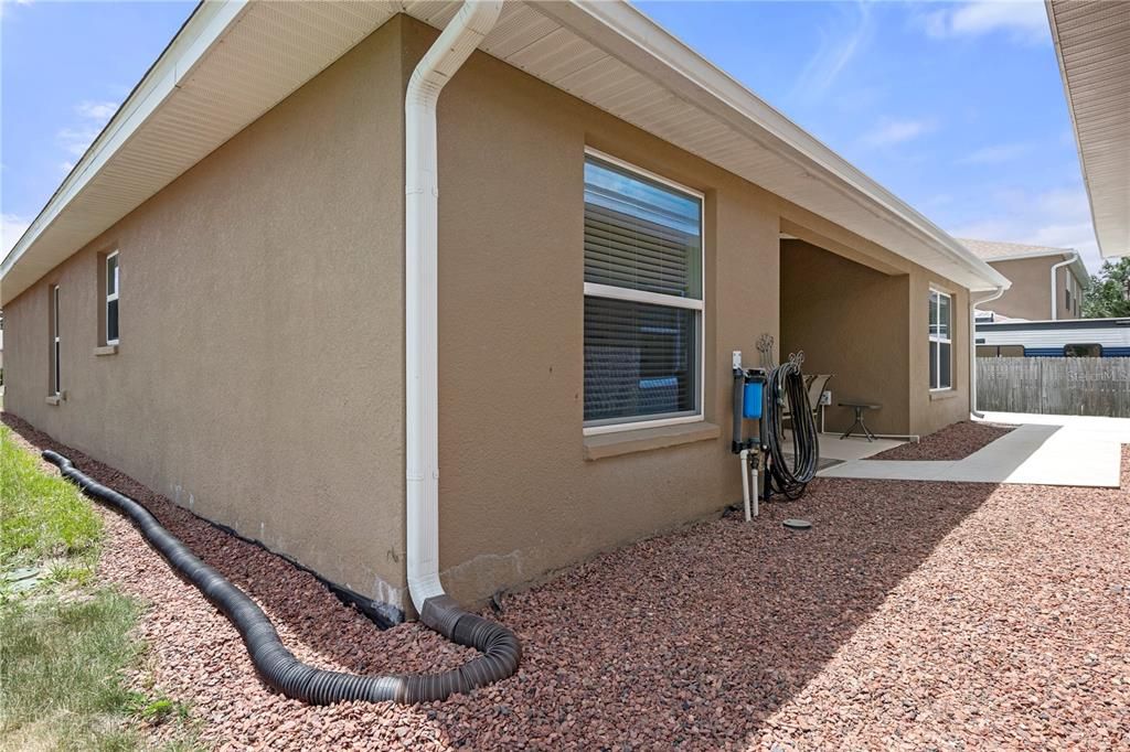 Active With Contract: $355,000 (3 beds, 2 baths, 1511 Square Feet)