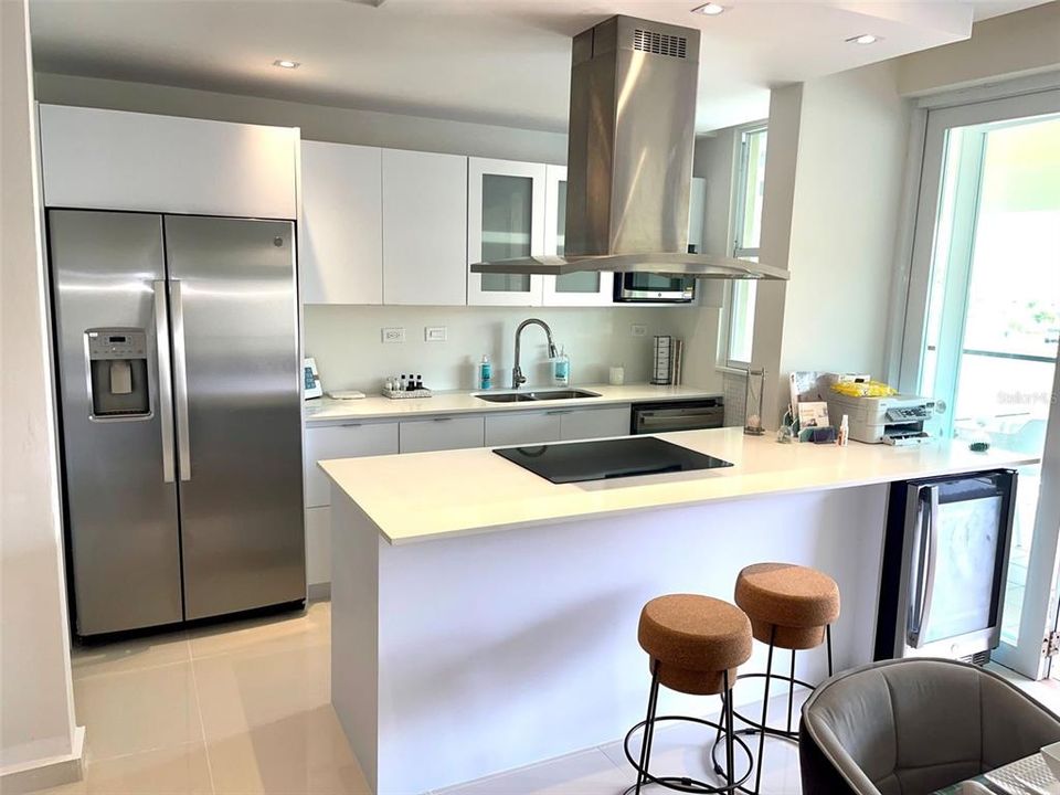 Active With Contract: $479,000 (3 beds, 2 baths, 1896 Square Feet)