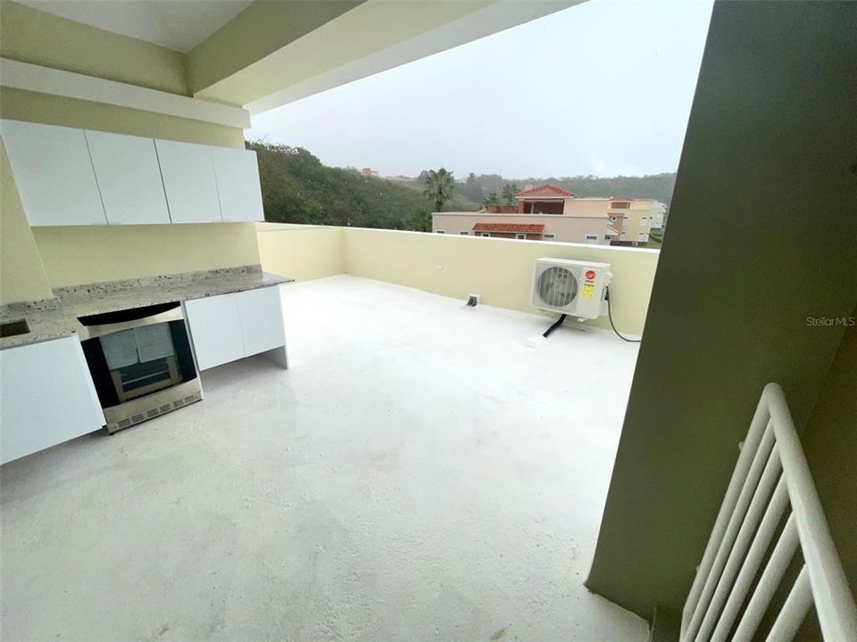 Active With Contract: $479,000 (3 beds, 2 baths, 1896 Square Feet)