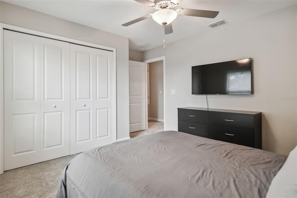 For Sale: $385,000 (3 beds, 2 baths, 1801 Square Feet)