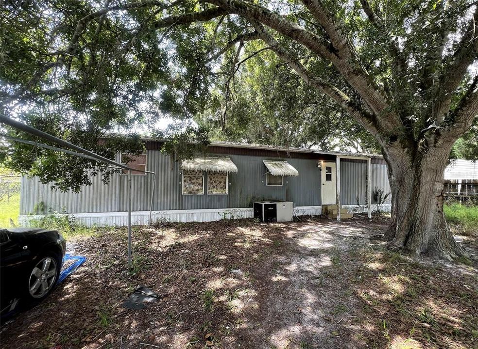 Vendido Recientemente: $59,900 (2 camas, 1 baños, 728 Pies cuadrados)