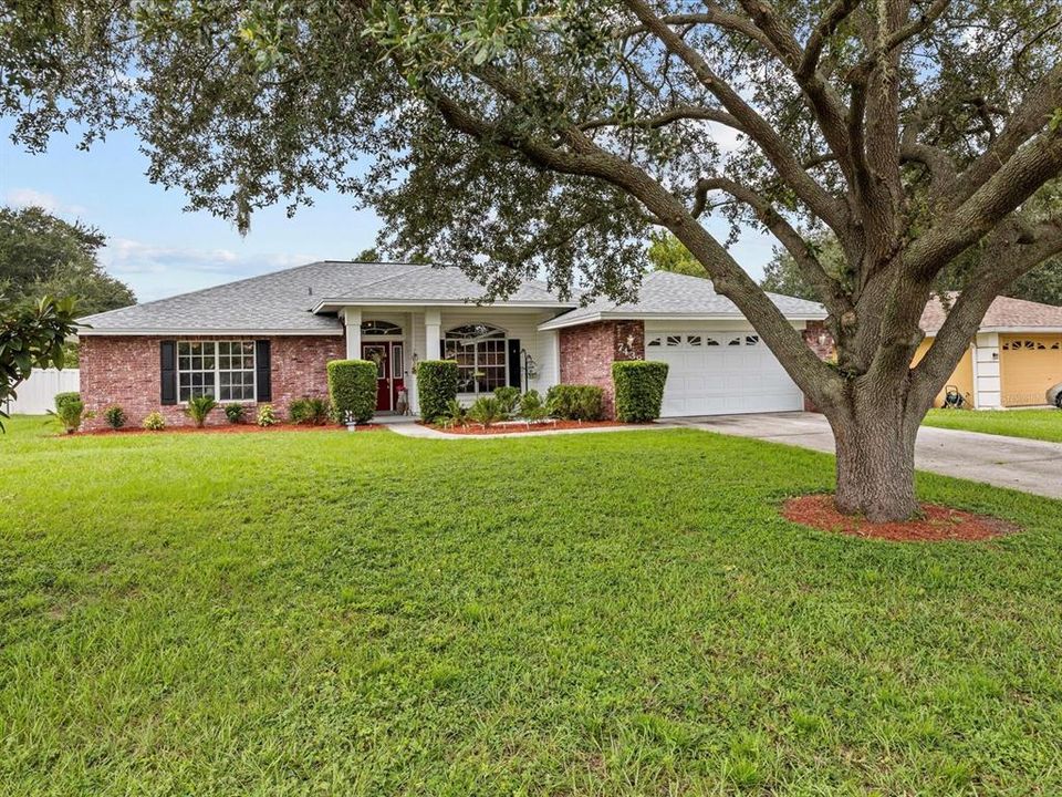 Beautiful Curb appealWelcome Home!