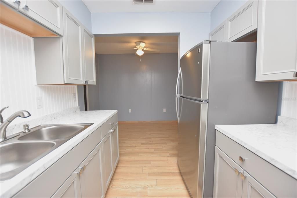 For Rent: $1,350 (2 beds, 1 baths, 1176 Square Feet)