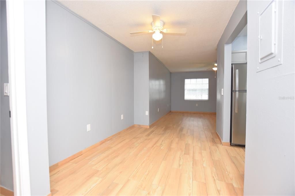 For Rent: $1,350 (2 beds, 1 baths, 1176 Square Feet)