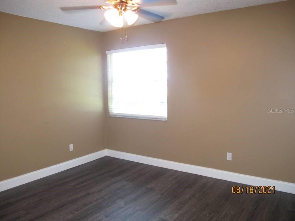 Active With Contract: $2,995 (4 beds, 2 baths, 2105 Square Feet)