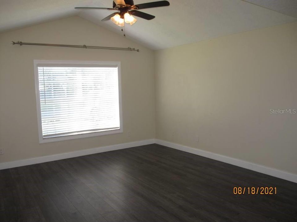 Active With Contract: $2,995 (4 beds, 2 baths, 2105 Square Feet)