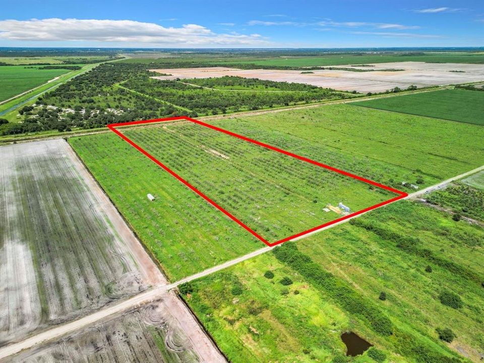 En Venta: $264,900 (19.43 acres)