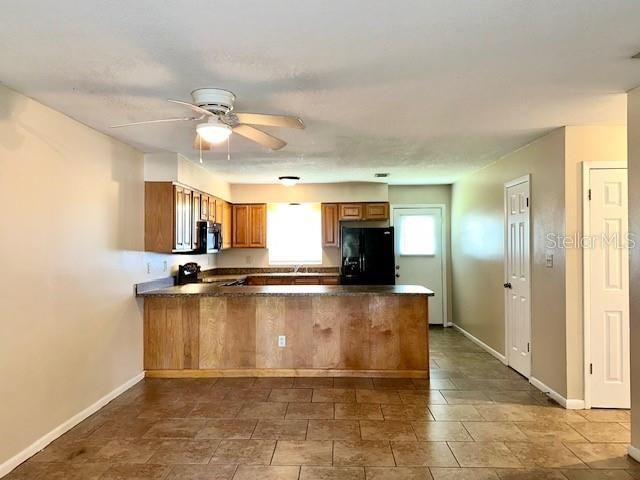 For Rent: $1,349 (2 beds, 1 baths, 1044 Square Feet)