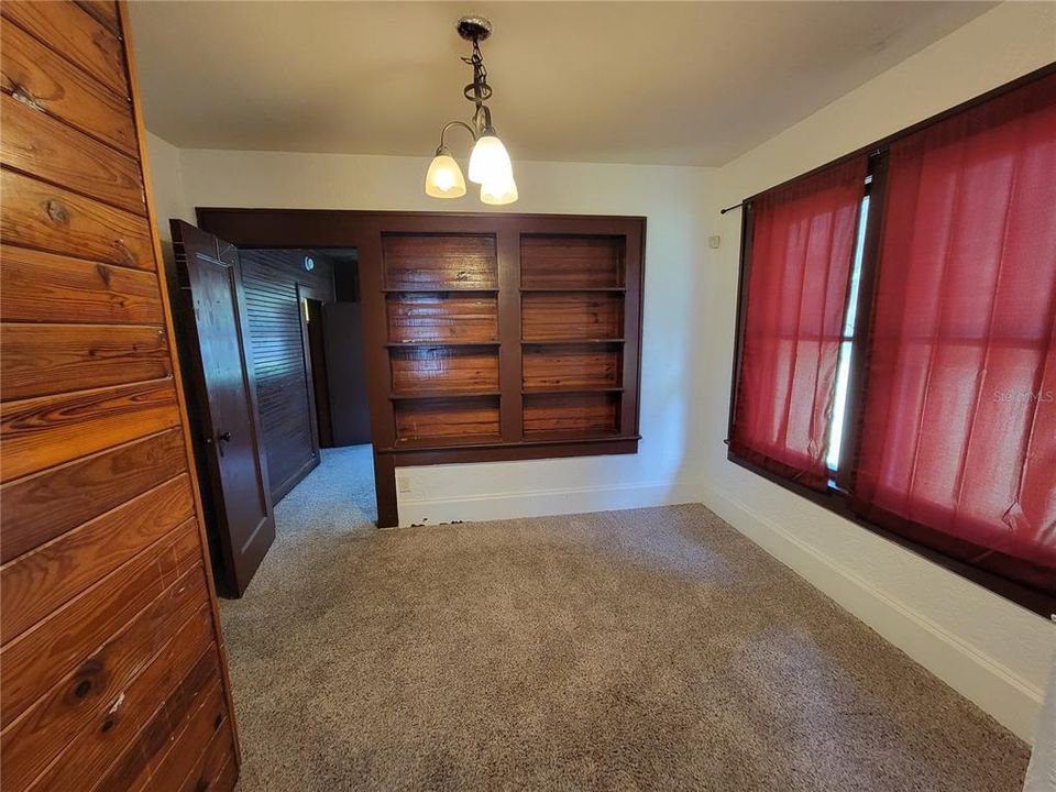 For Rent: $1,200 (2 beds, 1 baths, 624 Square Feet)