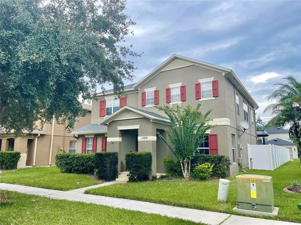 For Sale: $625,000 (4 beds, 2 baths, 2814 Square Feet)