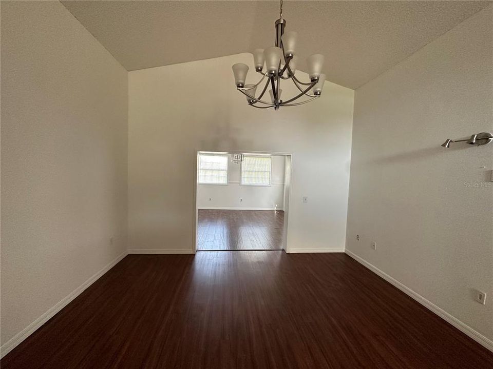 For Rent: $1,850 (3 beds, 2 baths, 1501 Square Feet)