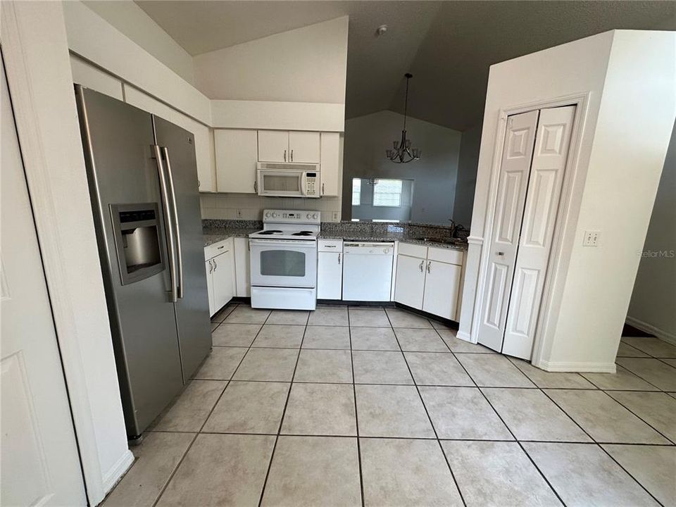 For Rent: $1,850 (3 beds, 2 baths, 1501 Square Feet)