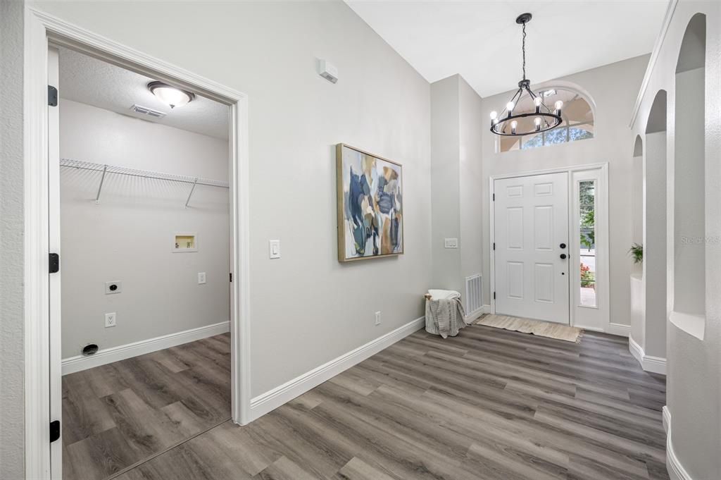 Active With Contract: $479,900 (4 beds, 2 baths, 1827 Square Feet)