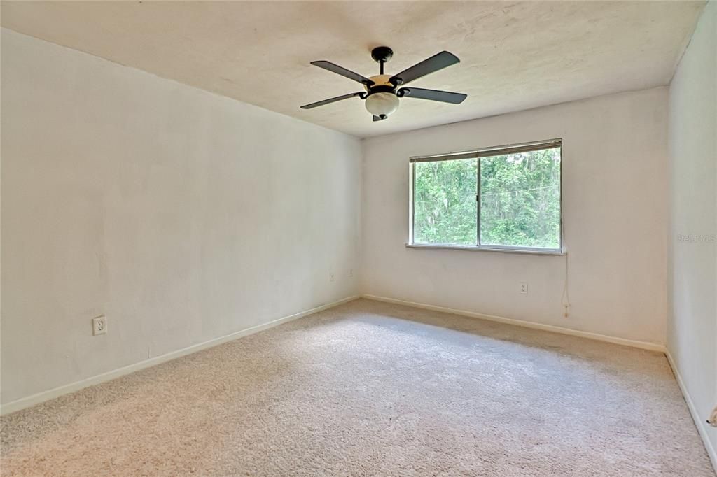 Active With Contract: $125,000 (1 beds, 1 baths, 580 Square Feet)