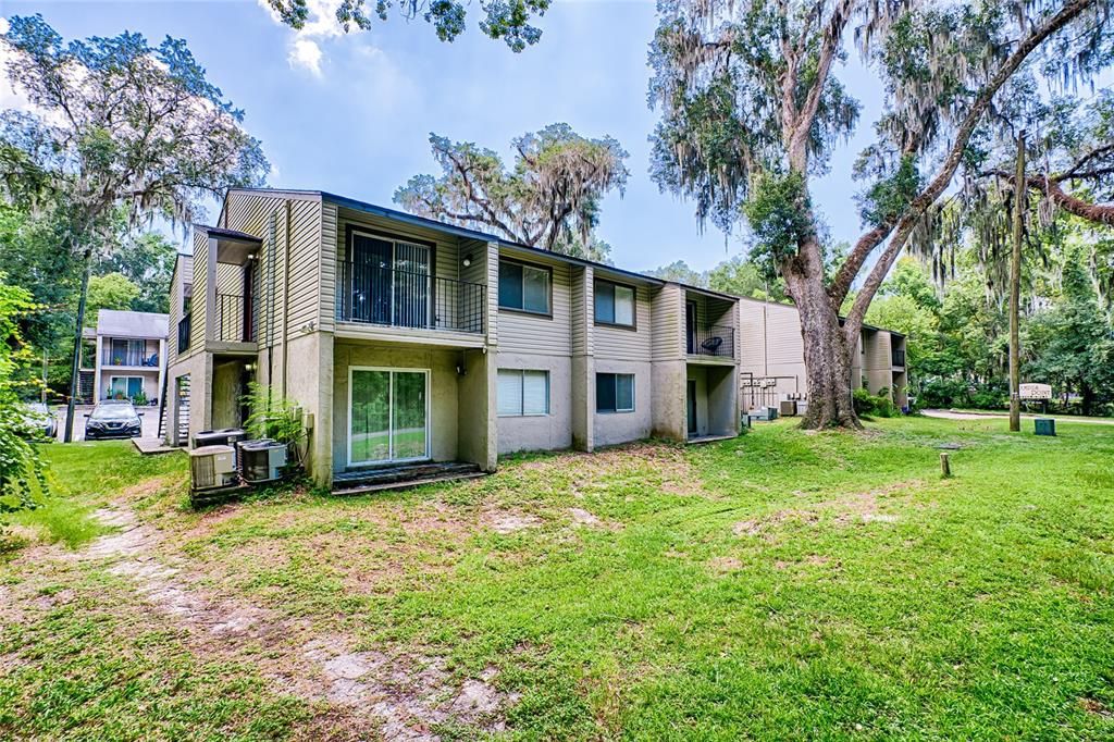 Active With Contract: $125,000 (1 beds, 1 baths, 580 Square Feet)