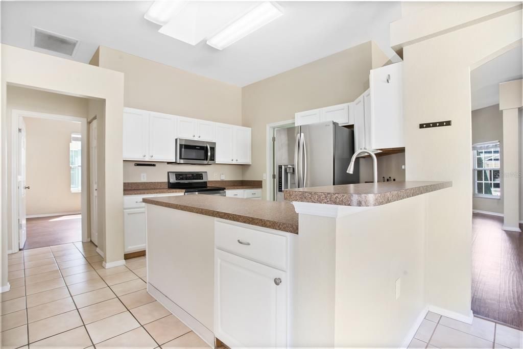 For Sale: $499,900 (3 beds, 2 baths, 1909 Square Feet)