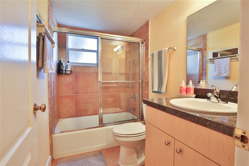 For Rent: $3,000 (2 beds, 2 baths, 858 Square Feet)