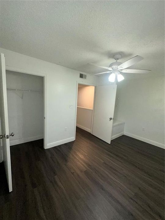 For Rent: $1,379 (2 beds, 1 baths, 938 Square Feet)