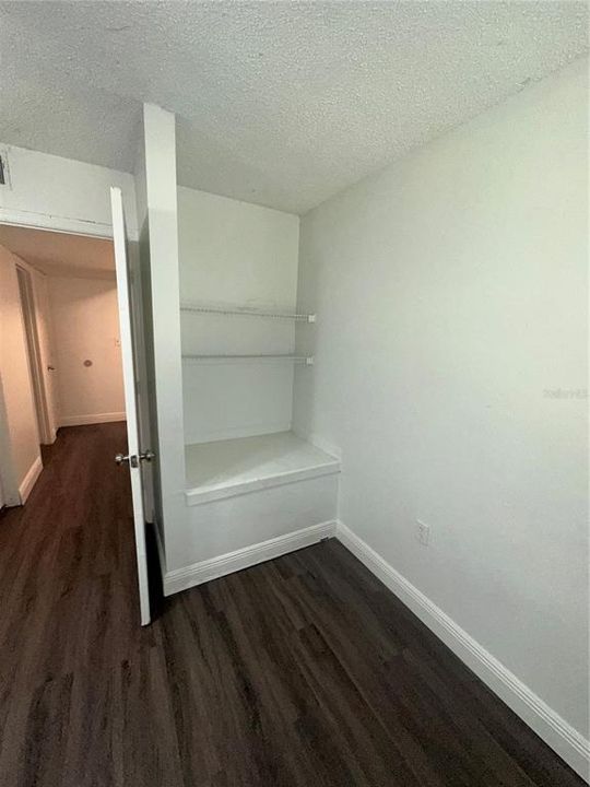 For Rent: $1,379 (2 beds, 1 baths, 938 Square Feet)