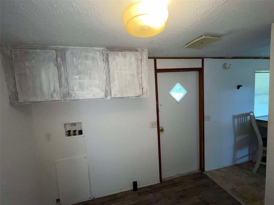 For Sale: $84,000 (3 beds, 2 baths, 980 Square Feet)