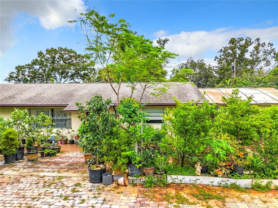 For Sale: $649,000 (3 beds, 2 baths, 1456 Square Feet)