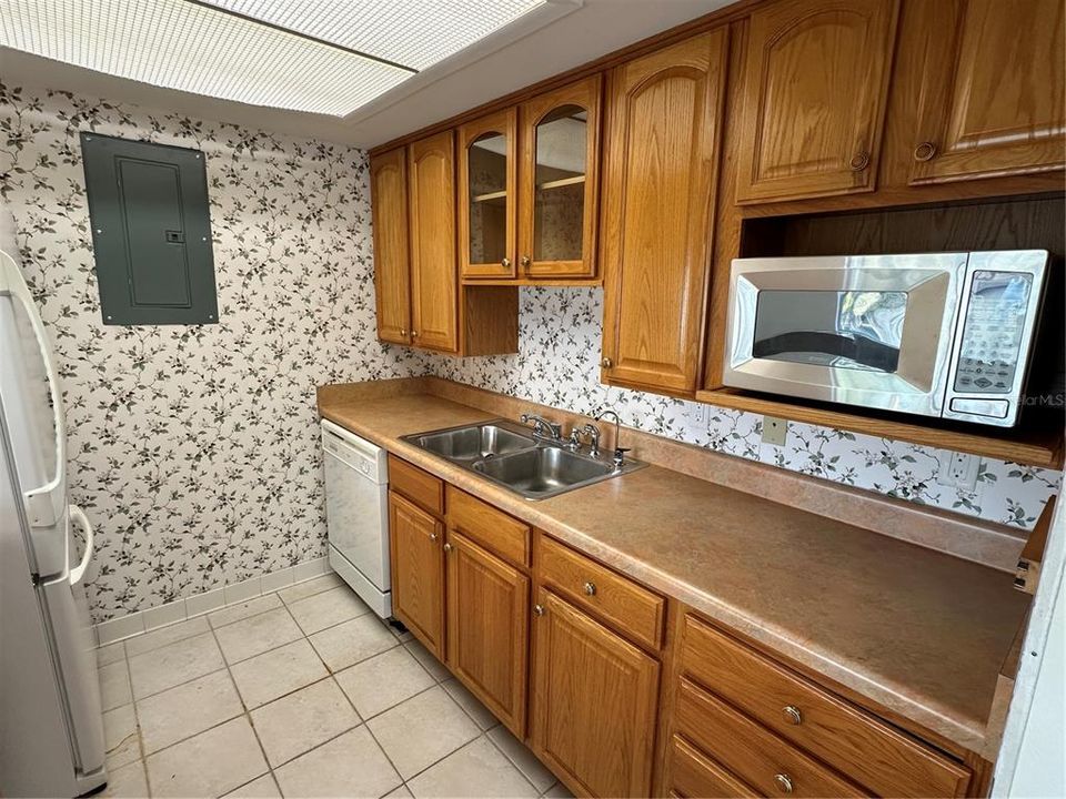 For Rent: $1,550 (2 beds, 2 baths, 1038 Square Feet)