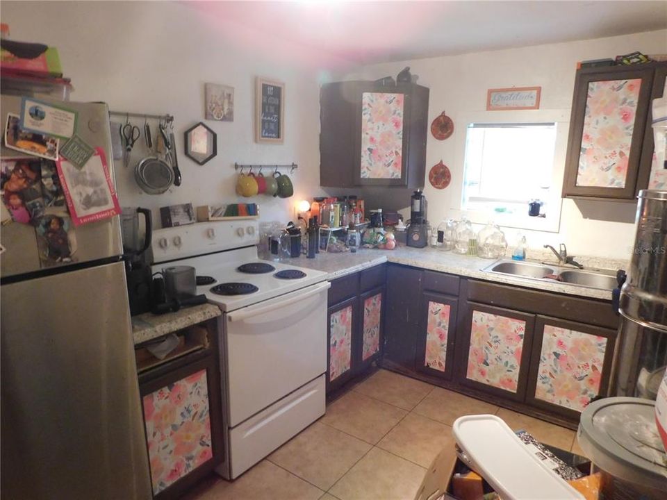 For Sale: $340,000 (6 beds, 0 baths, 1448 Square Feet)